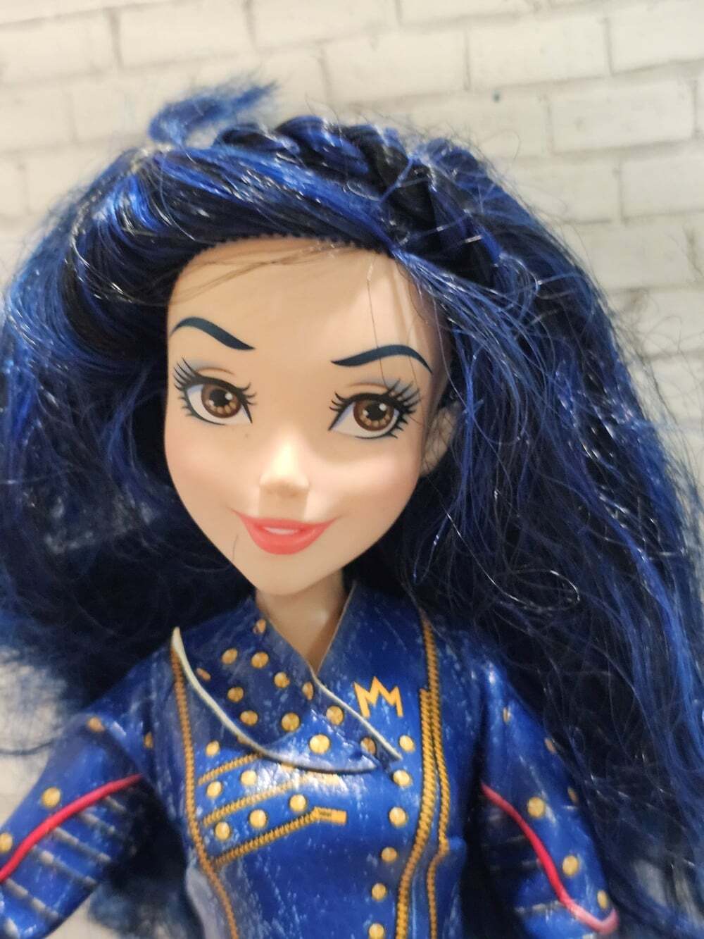 Disney Descendants Evie Isle of the Lost Hasbro Doll Blue Outfit Boots 12in